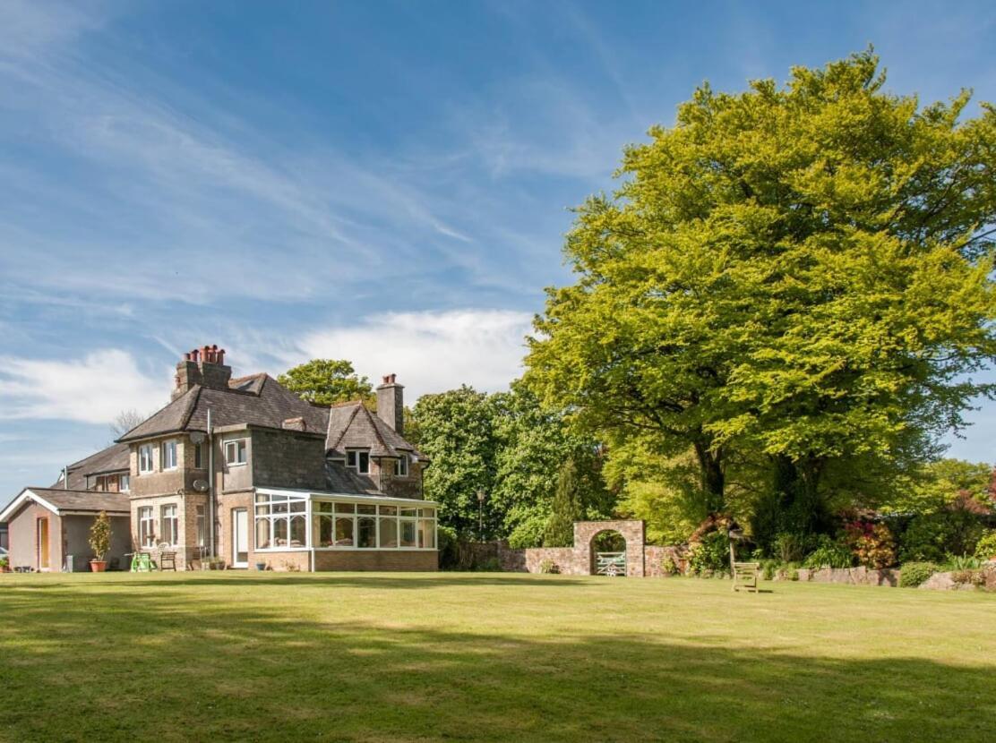 Knole Farm Bed & Breakfast Okehampton Exterior photo