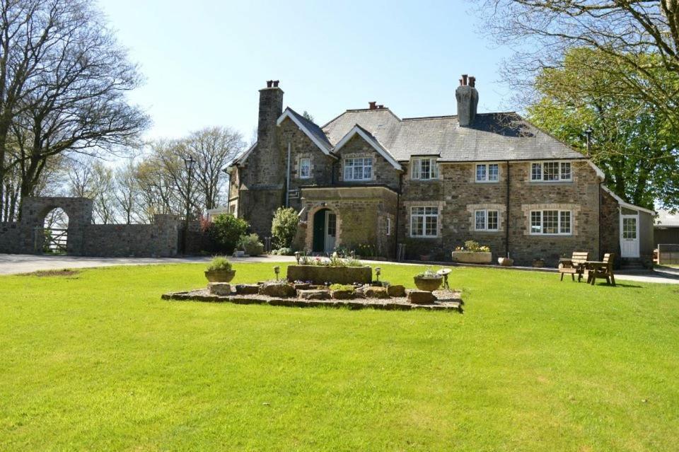 Knole Farm Bed & Breakfast Okehampton Exterior photo