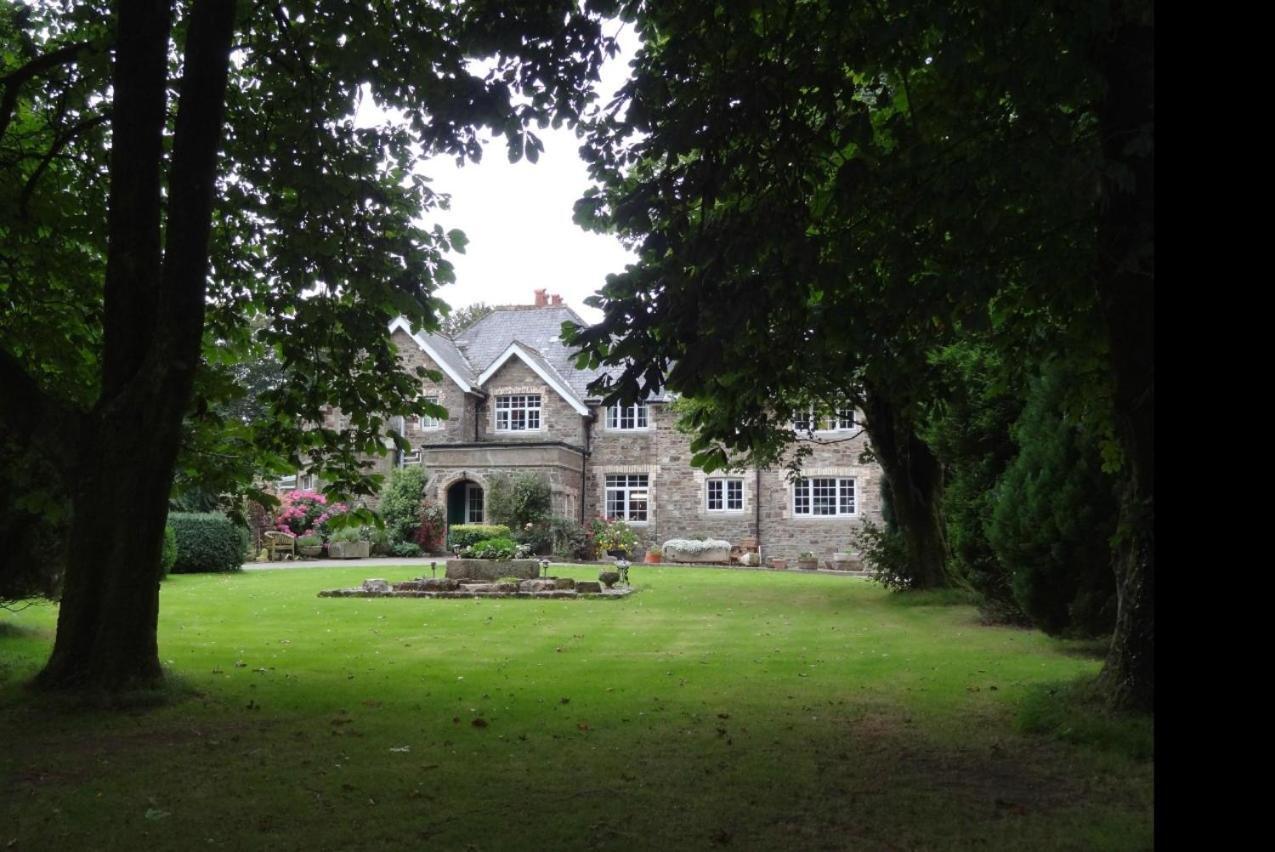 Knole Farm Bed & Breakfast Okehampton Exterior photo