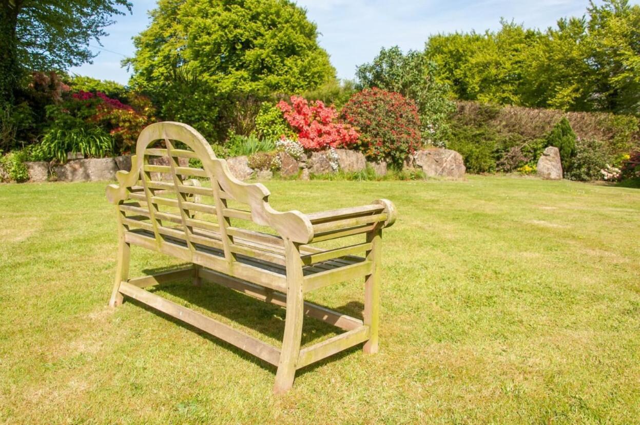 Knole Farm Bed & Breakfast Okehampton Exterior photo